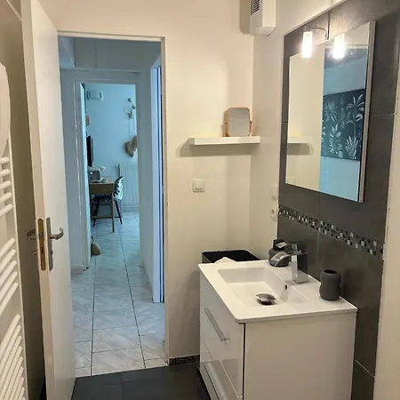 Un Petit Coin De Paradis Avec Piscine Et Parking Villeneuve-lès-Avignon