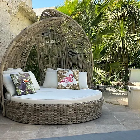 Bed & Breakfast Un Petit Coin De Paradis Avec Piscine Et Parking Villeneuve-les-Avignon